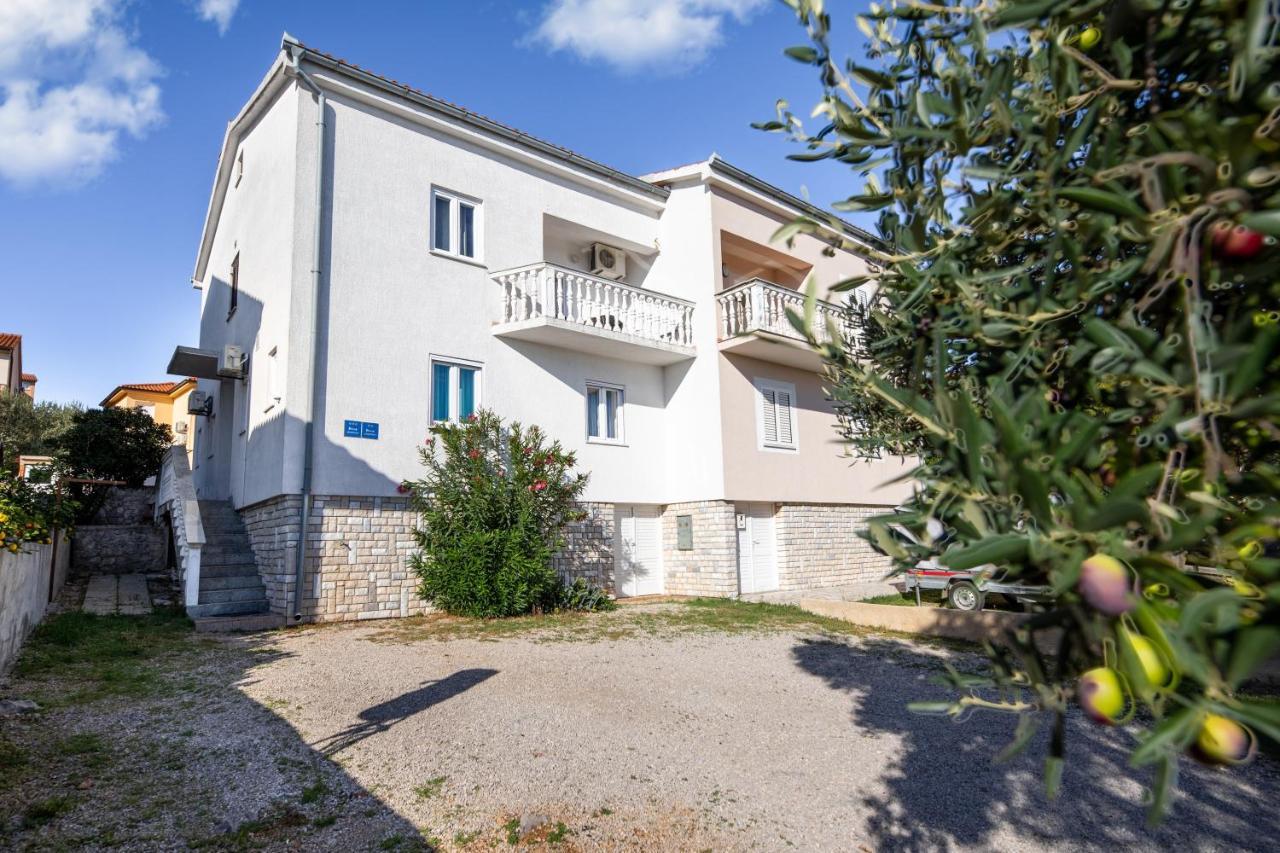 Apartments Aisa* Countryside Holiday Just 500M From The Beach! Krk Town Exteriör bild