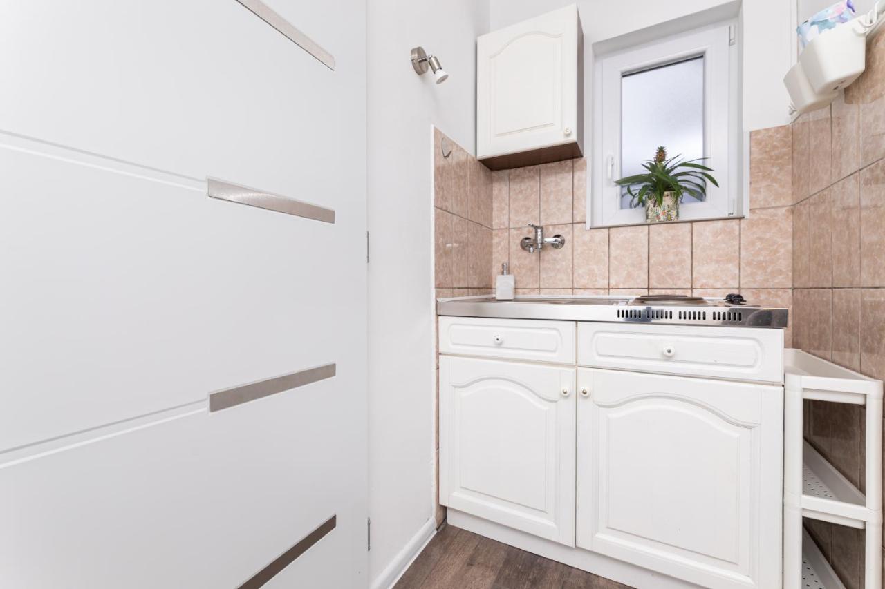 Apartments Aisa* Countryside Holiday Just 500M From The Beach! Krk Town Exteriör bild