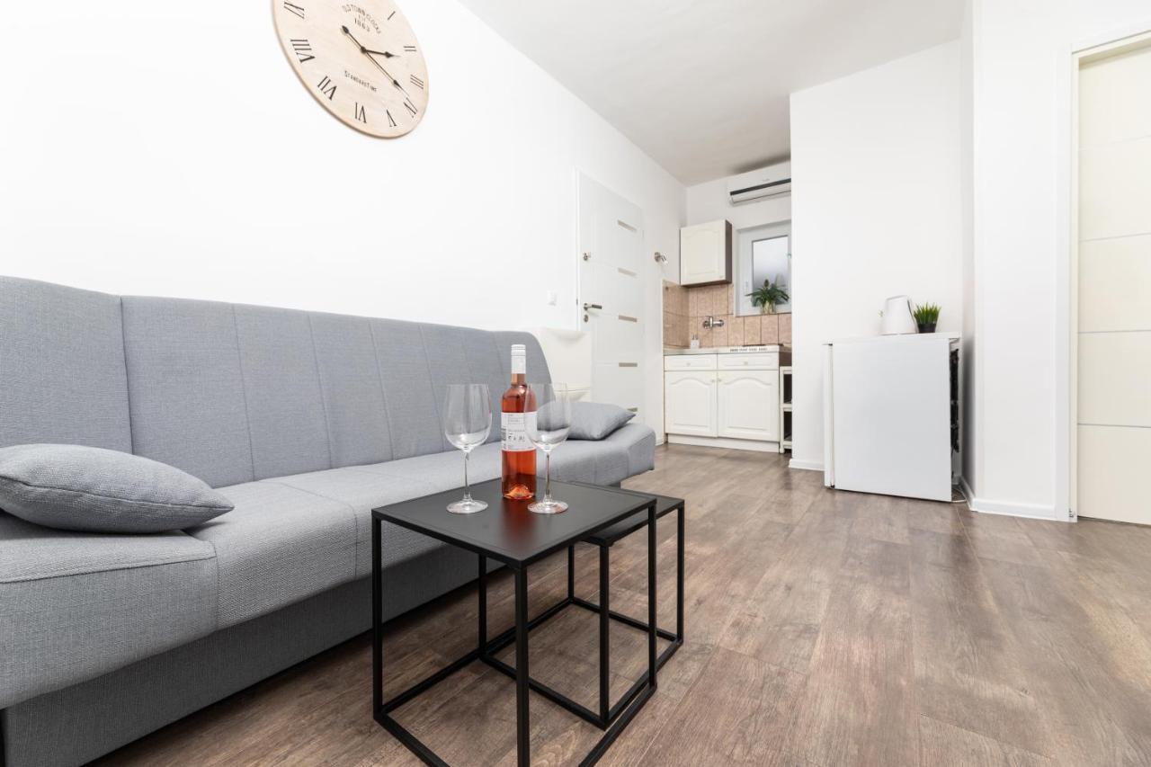 Apartments Aisa* Countryside Holiday Just 500M From The Beach! Krk Town Exteriör bild