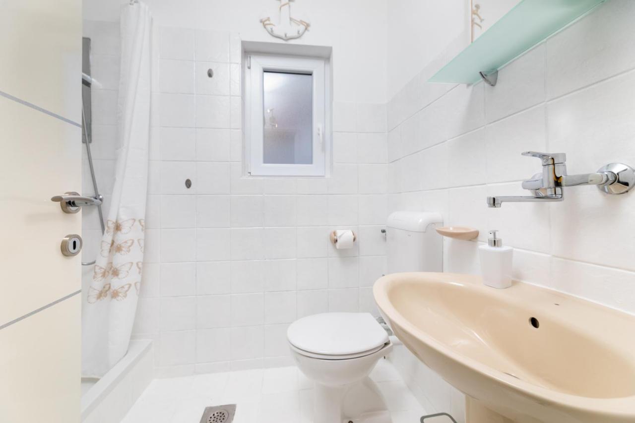 Apartments Aisa* Countryside Holiday Just 500M From The Beach! Krk Town Exteriör bild